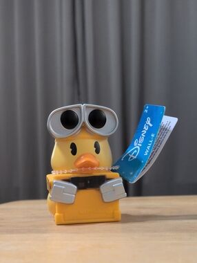 Wall-E Disney Duck